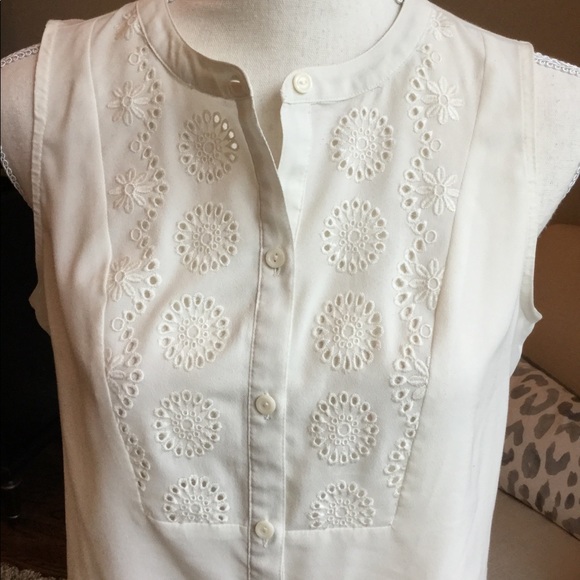 LOFT Tops - LOFT, NWOT, ivory silky sleeveless blouse